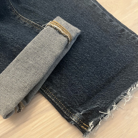 Women’s Old Navy Dark Wash Jeans - Picture 5 of 5